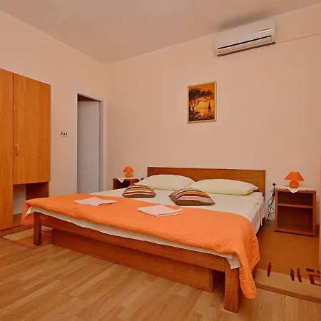 Lejlighed And Ivica *