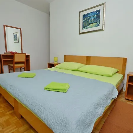 Apartamento And Ivica *