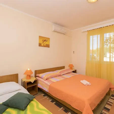 And Ivica Apartamento Vodice