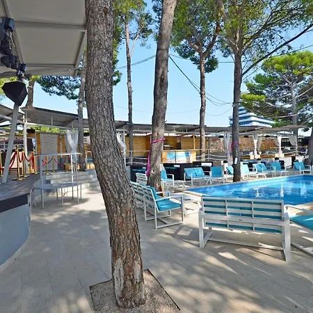 Apartment And Ivica Vodice