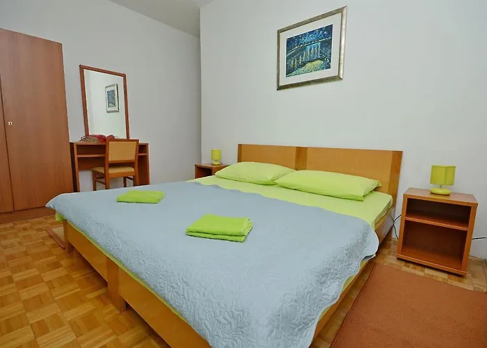 Appartement And Ivica *