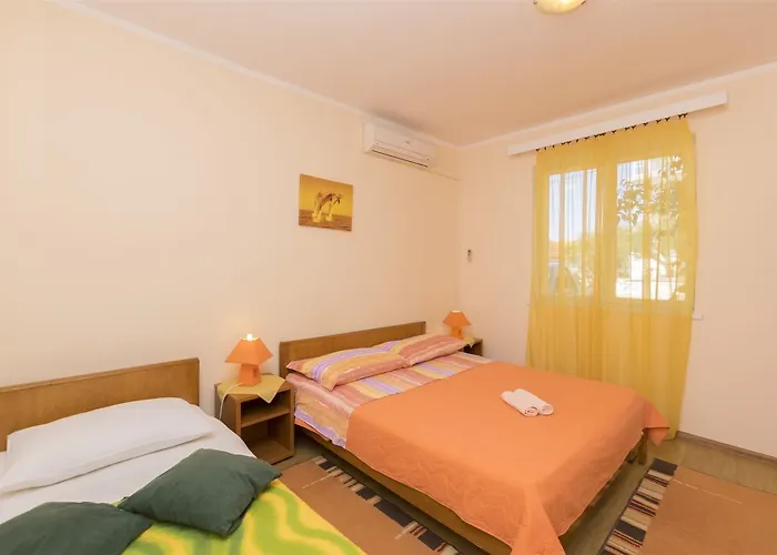 And Ivica Appartement Vodice