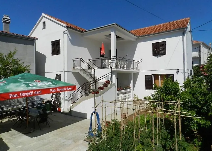 Appartement And Ivica *